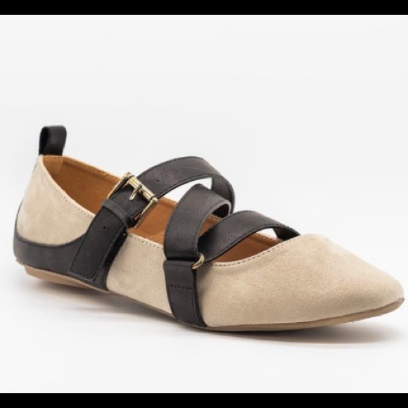 Shoes - Picture 2 of 4